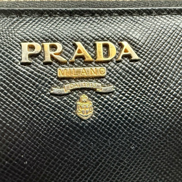 Prada Large Black Saffiano Leather Wallet - Picture 3 of 8